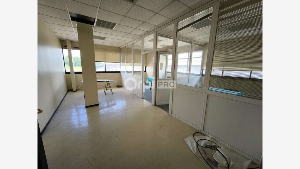 A louer bureaux 300m² à Brive Ouest proche A20