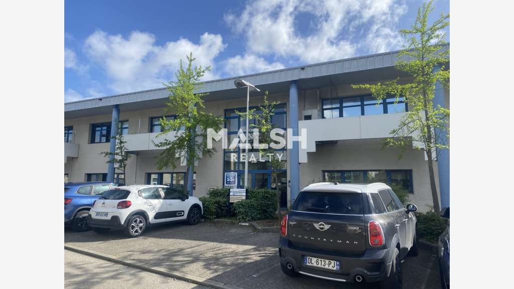 Bureaux à louer 214m² à Bron