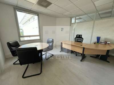 Loue bureaux de 165m² en R+1 à Bourgoin Jallieu