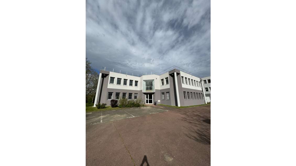 A louer bureaux 130m² RDC à Bron