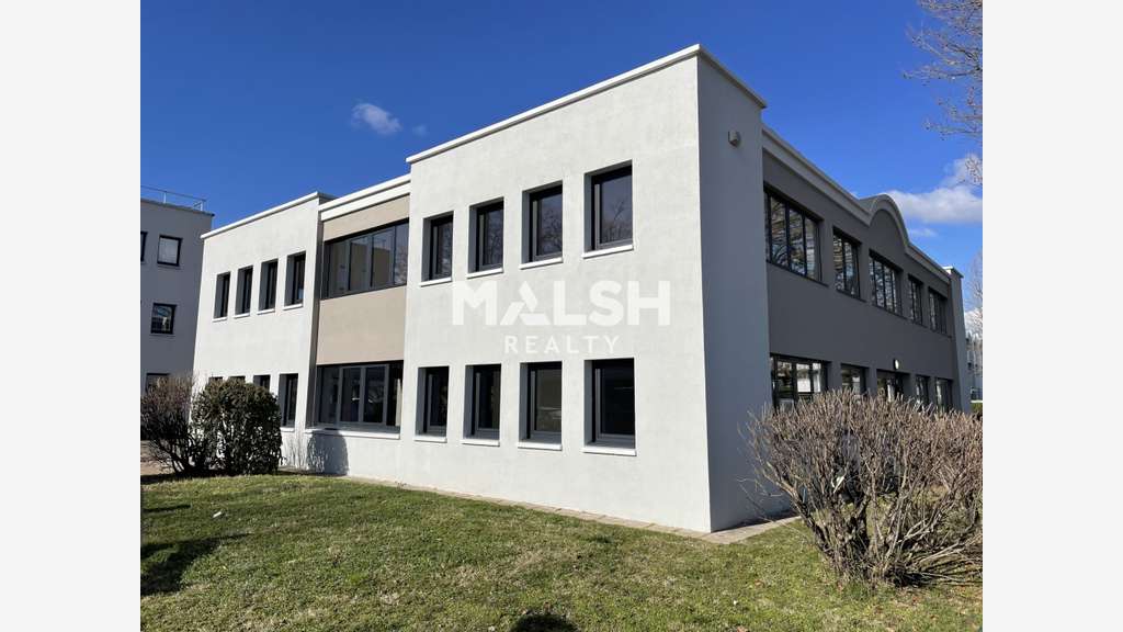 Bureaux 47m² en très bon état à louer à Bron A63