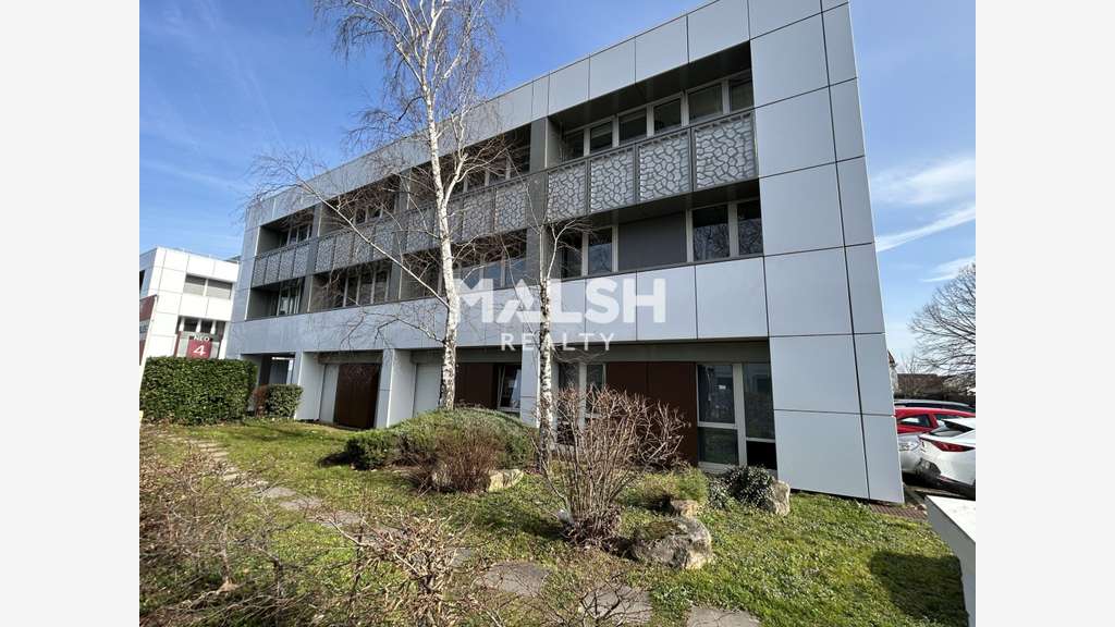 Bureaux 414m² divisibles à louer à Bron
