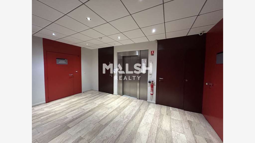 Bureaux 414m² divisibles à louer à Bron