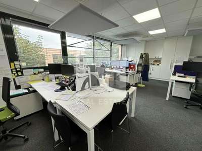 A louer bureaux lumineux 142m² Bron Parc du Chêne