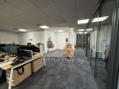 Bureaux 316m² RDC à louer à Bron Parc du Chêne