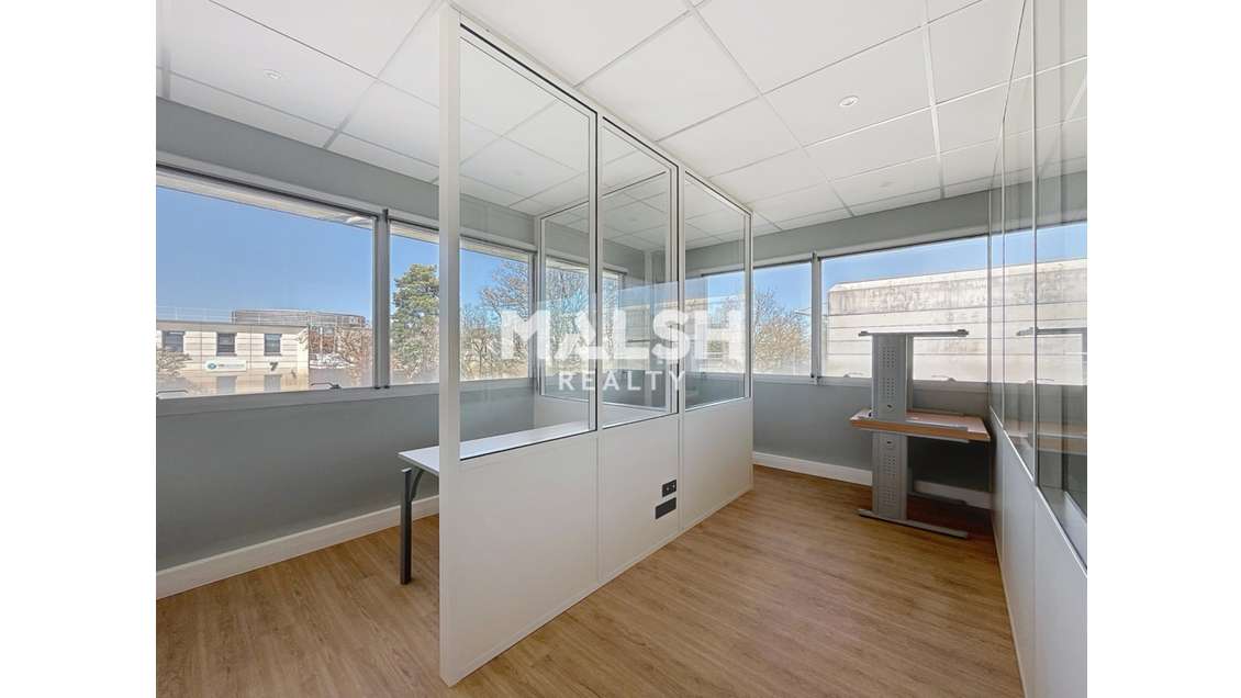 A louer bureaux rénovés de 260m² à Bron