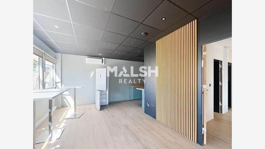 A louer bureaux rénovés de 260m² à Bron