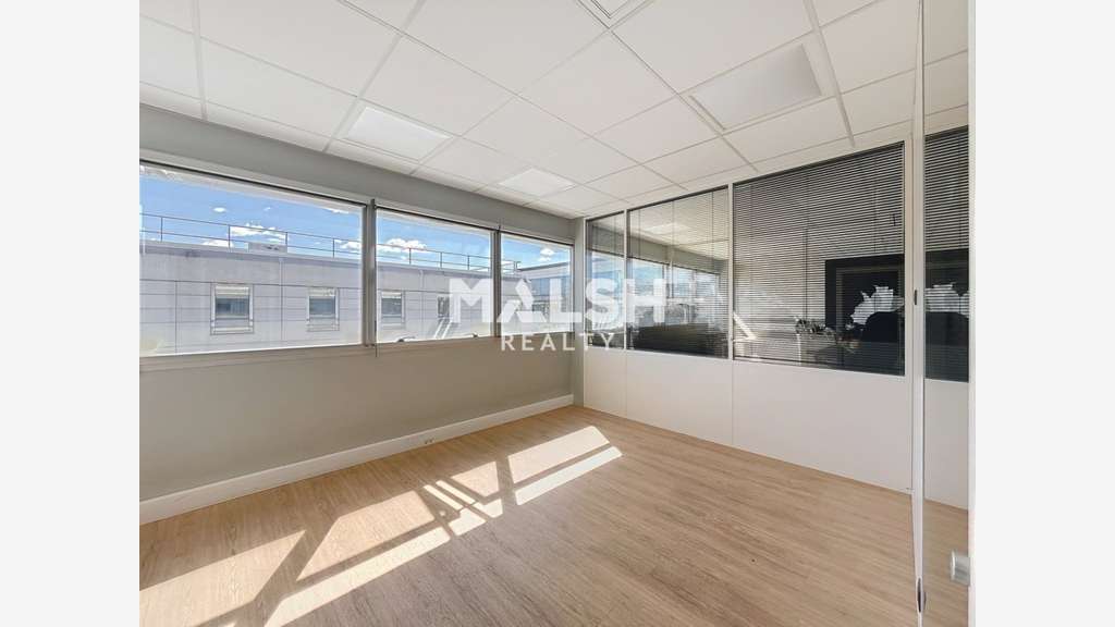 A louer bureaux rénovés de 260m² à Bron
