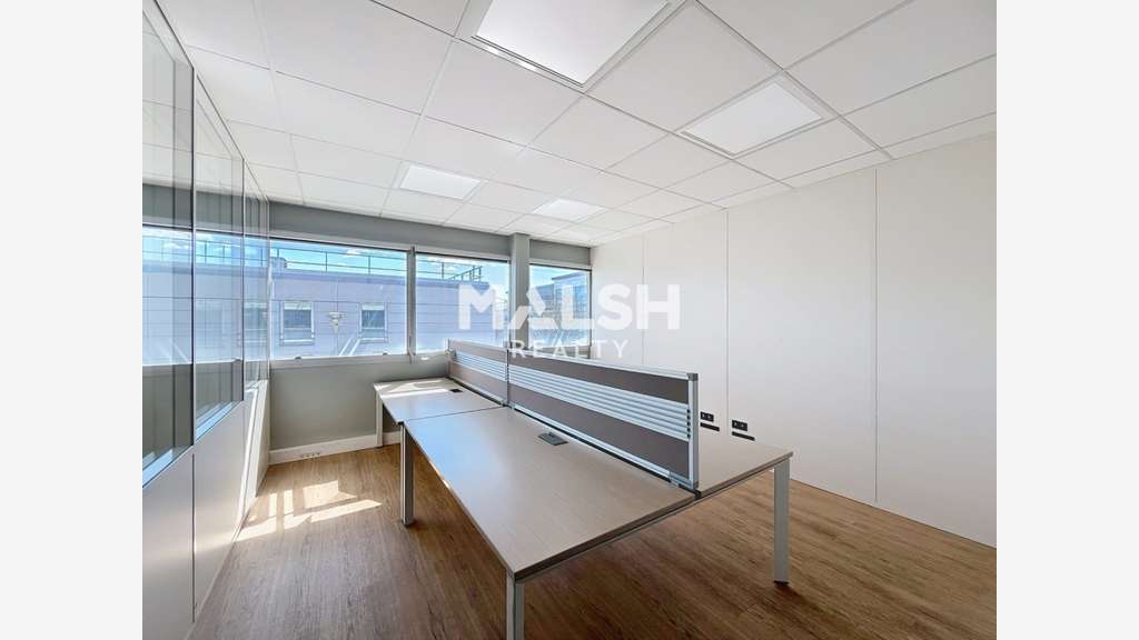 A louer bureaux rénovés de 260m² à Bron