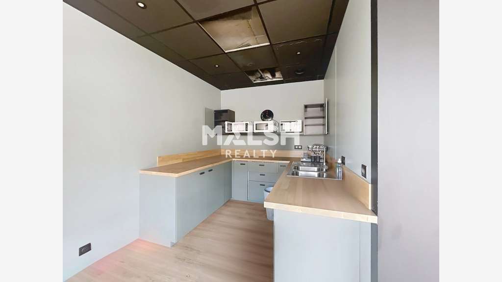A louer bureaux rénovés de 260m² à Bron