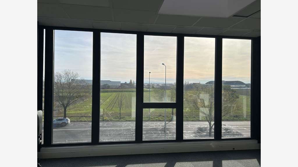 A louer bureaux dans parc du Chêne à Bron