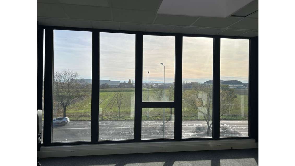 A louer bureaux dans parc du Chêne à Bron