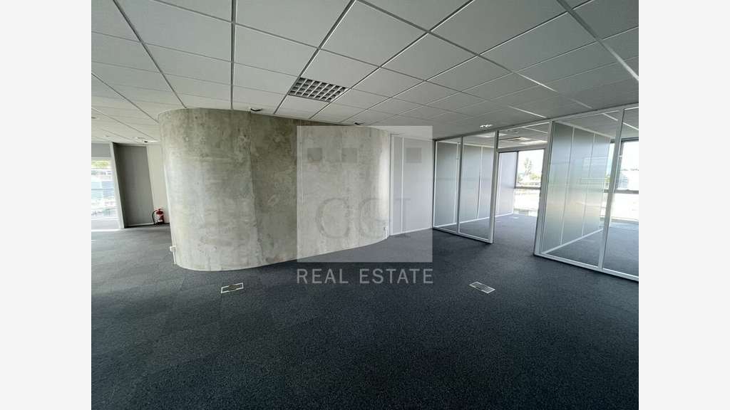 Bureaux à partir de 100m² à louer à Bron