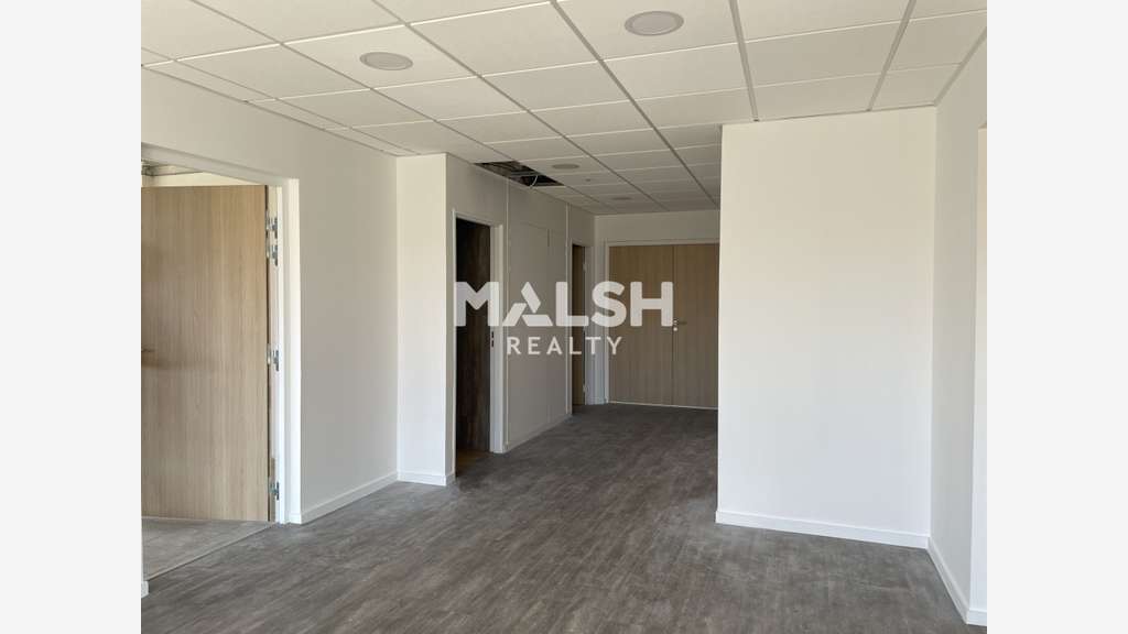 Bureaux à louer 167m² RDC à Bron