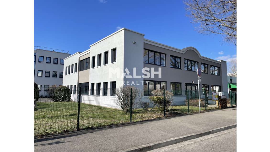 Bureaux à louer 167m² RDC à Bron