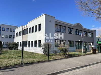Bureaux à louer 167m² RDC à Bron
