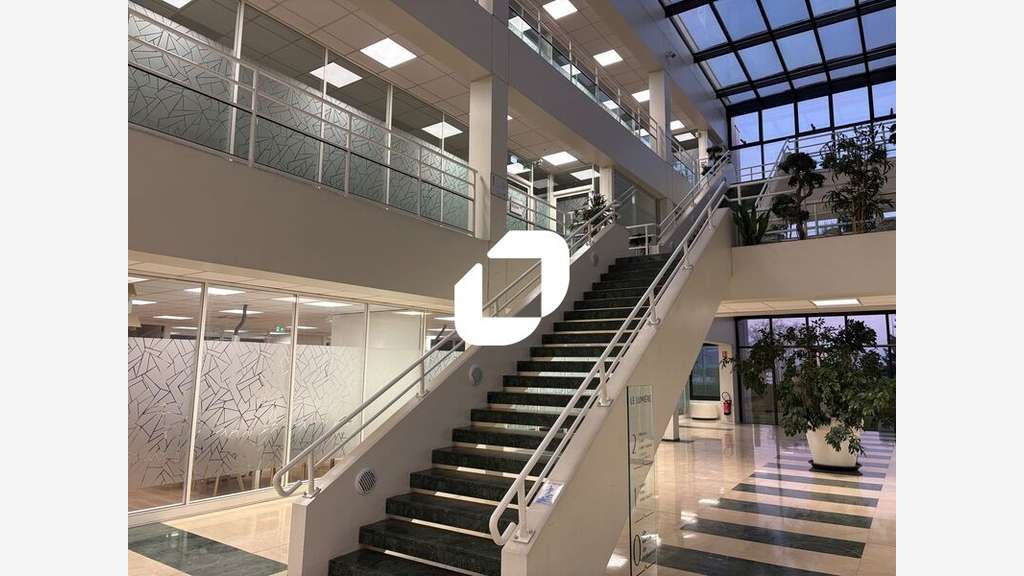 A louer Bureaux 163m² Bron