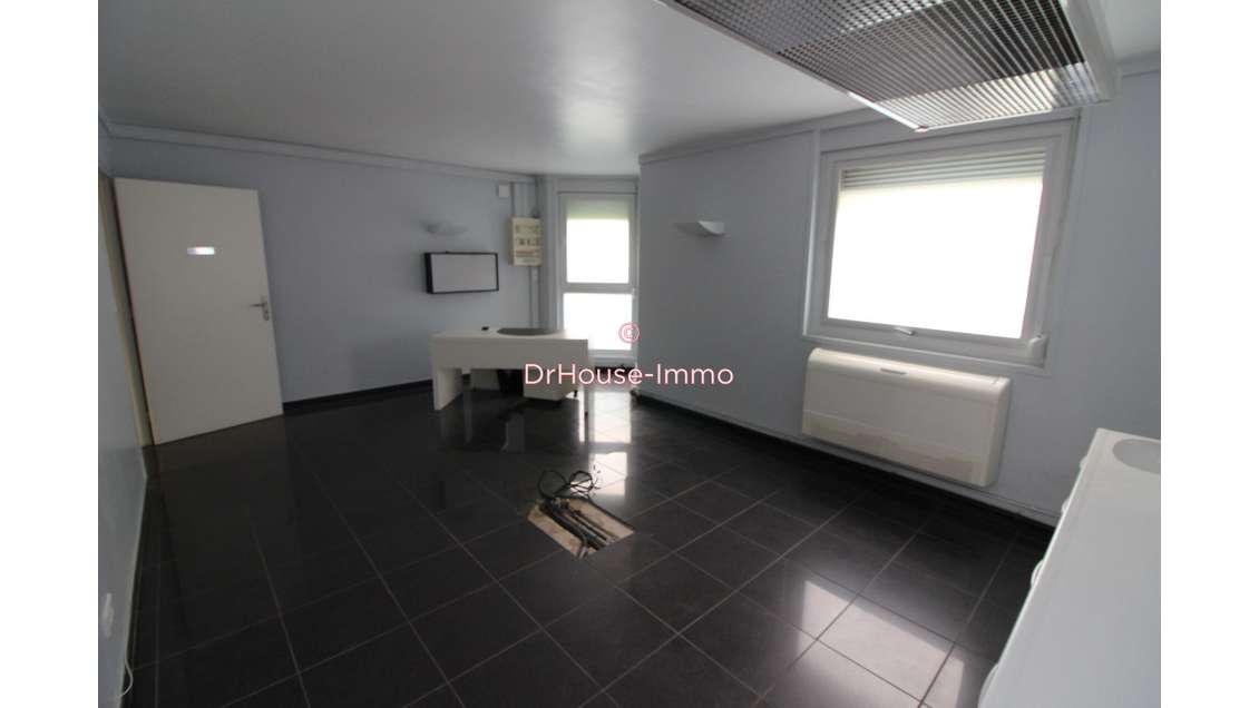 A louer ensemble de bureaux à Bruay-la-Buissière