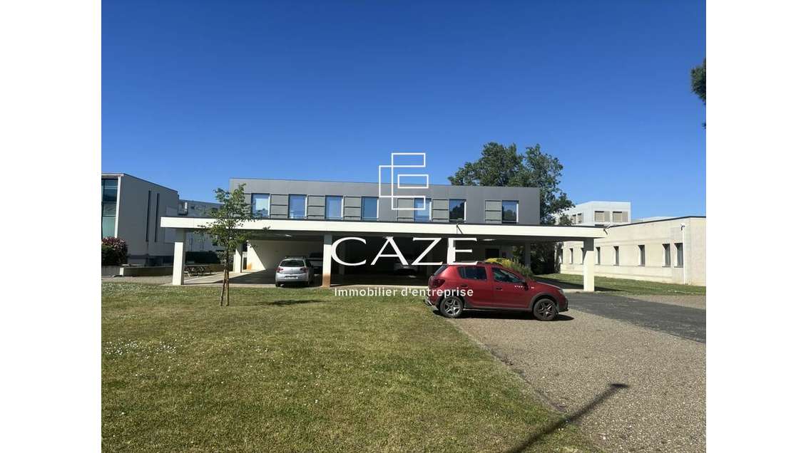 Bureaux aménagés de 484m² à louer à Bruges