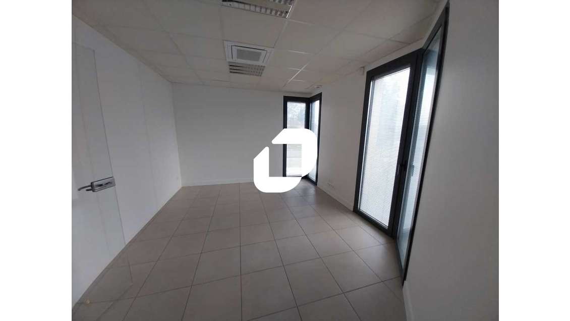 A louer Bureaux 180m² Bruges