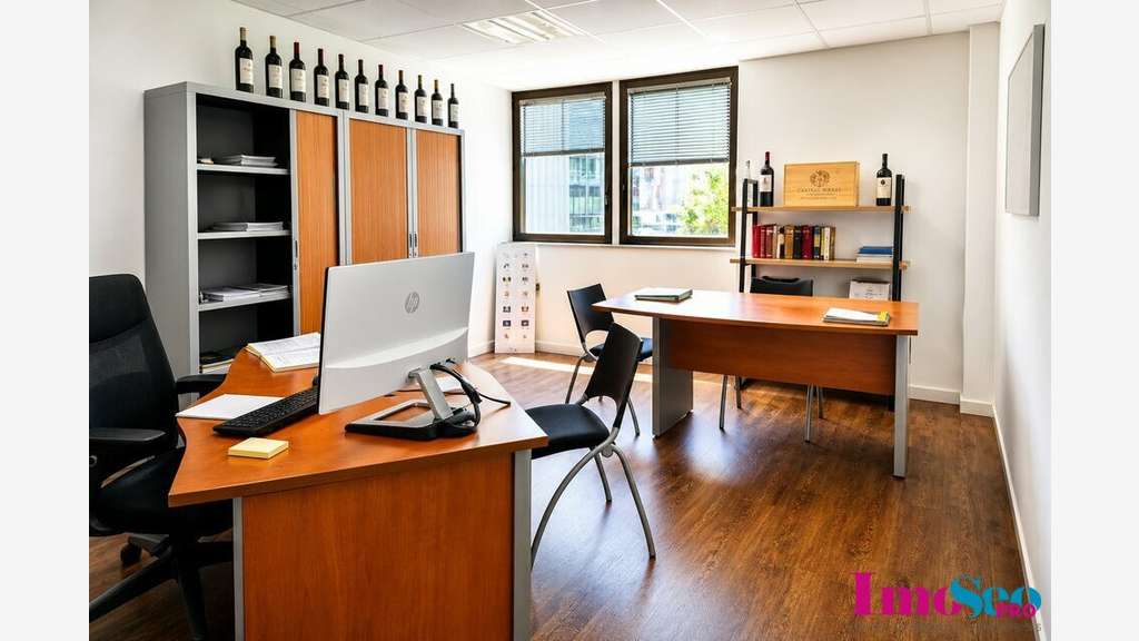 Bureaux 178m² R+1 à louer à Bruges