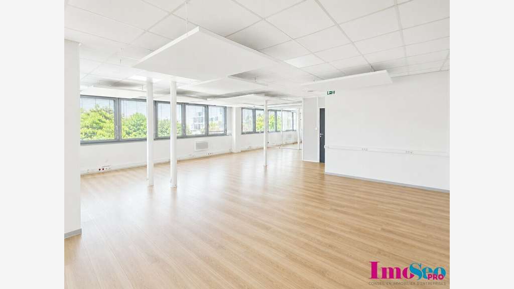 Bureaux 300m² à louer secteur tertiaire Bordeaux
