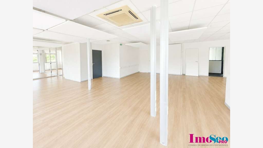 Bureaux 300m² à louer secteur tertiaire Bordeaux
