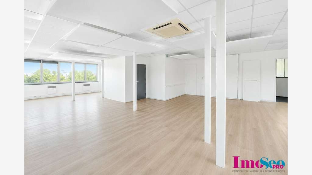 Bureaux 200m² à louer secteur tertiaire Bordeaux