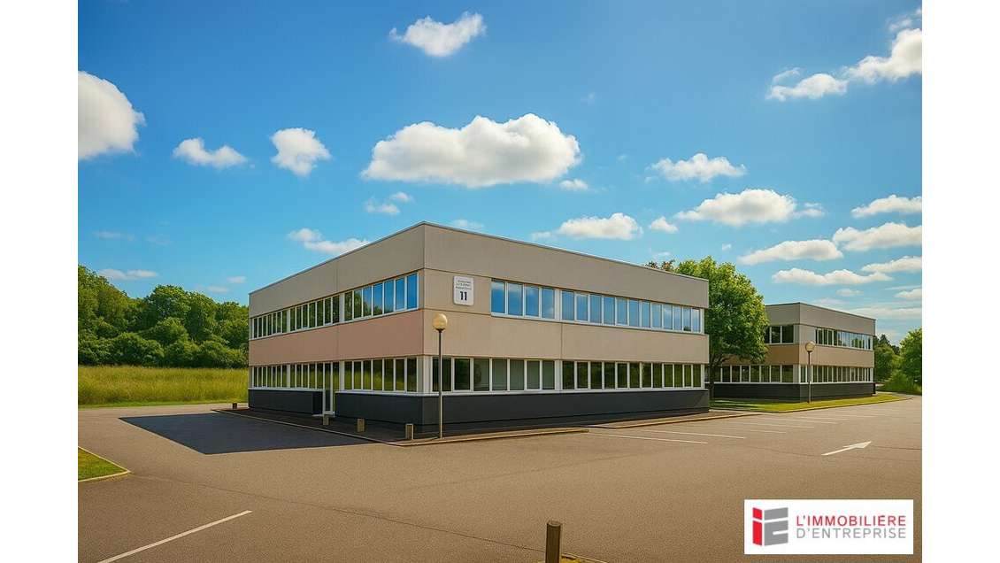 A louer bureaux 393m² R+1 Bruz accès rapide Rennes