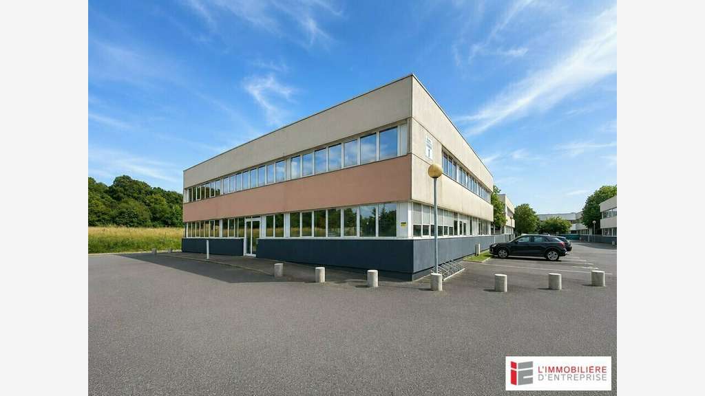 A louer bureaux 393m² R+1 Bruz accès rapide Rennes