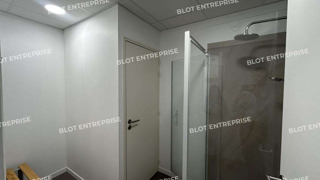 A louer bureaux 278m² à Rennes Sud à Bruz