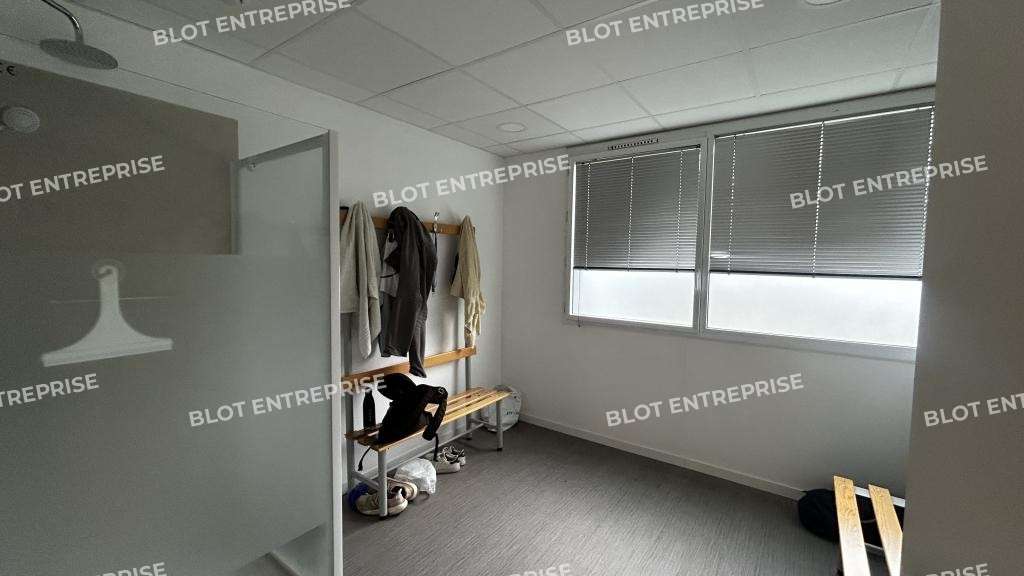 A louer bureaux 278m² à Rennes Sud à Bruz