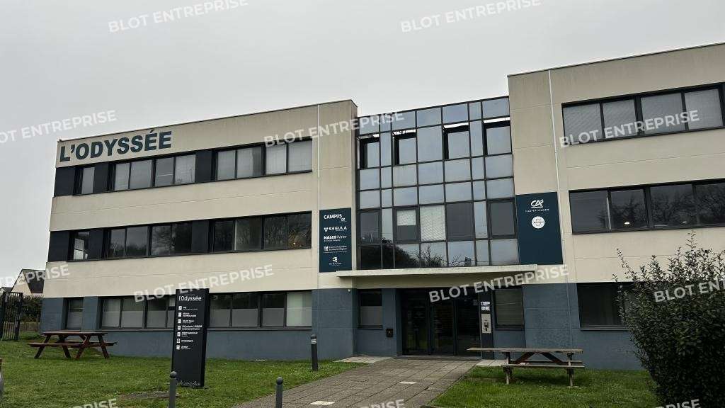 A louer bureaux 278m² à Rennes Sud à Bruz