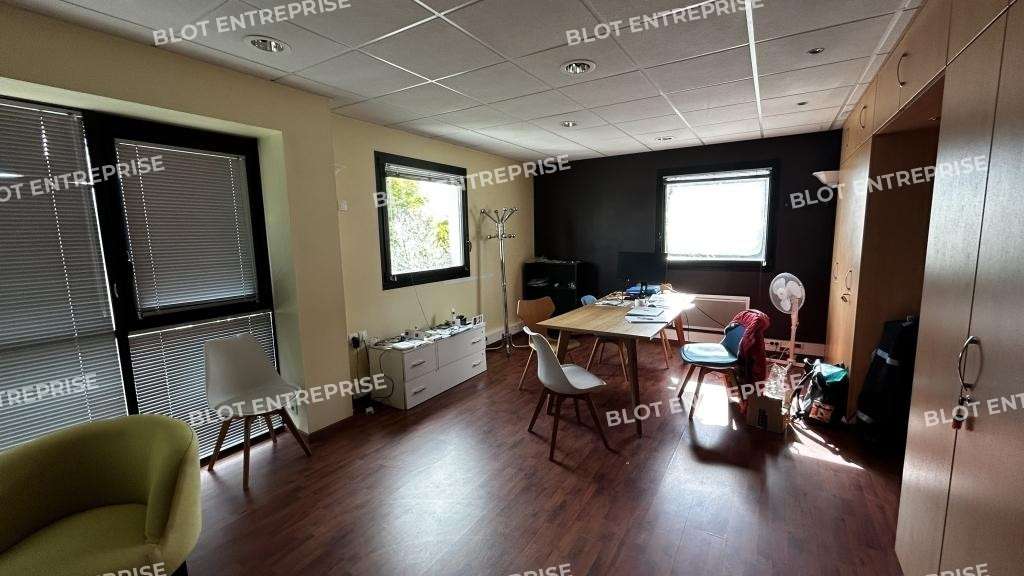 A louer bureaux indépendants 207m² Bruz