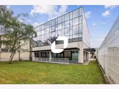 A louer Bureaux 160m² Bry sur marne