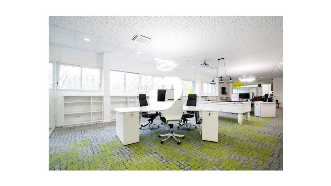 A louer Bureaux 356m² Buc