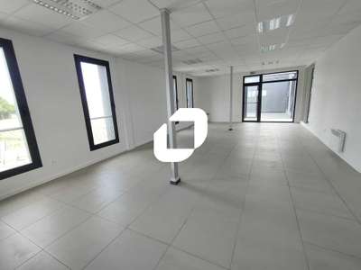 A louer Bureaux 125m² Buc