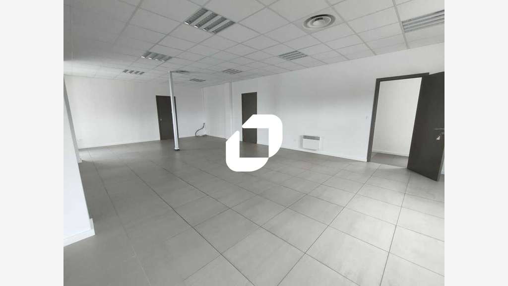 A louer Bureaux 125m² Buc