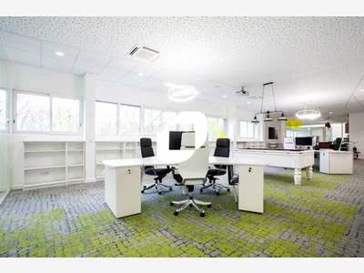 A louer Bureaux 356m² Buc
