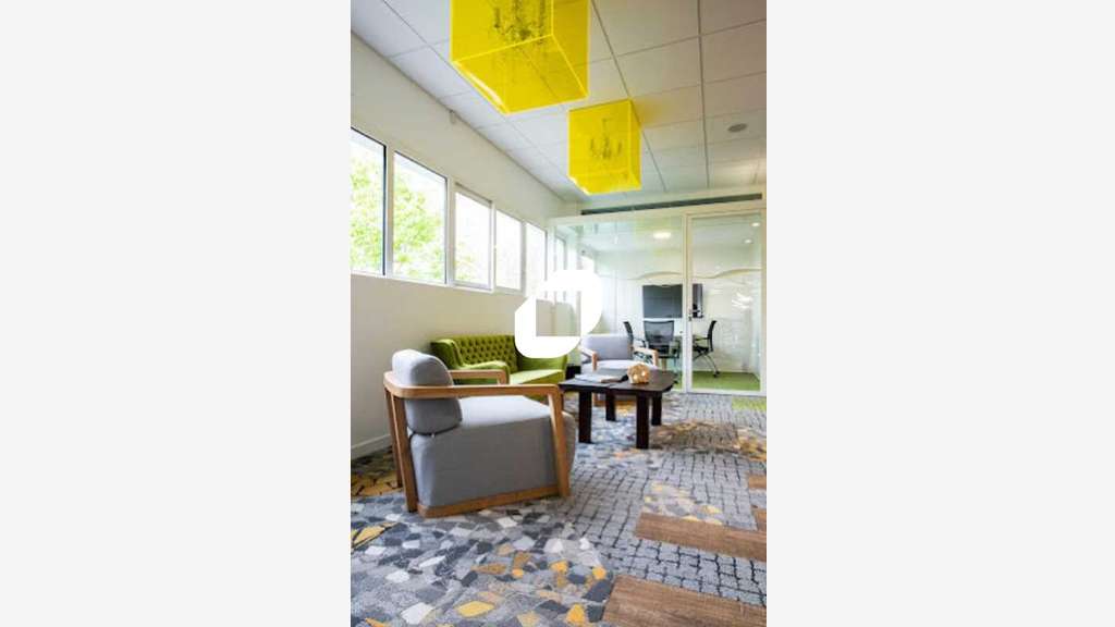 A louer Bureaux 356m² Buc