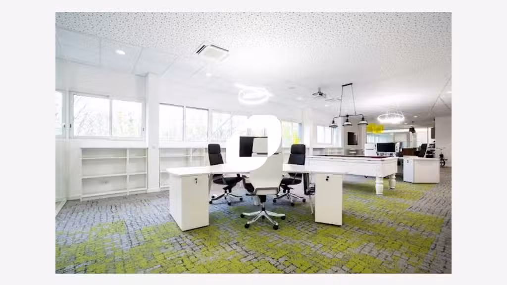 A louer Bureaux 356m² Buc