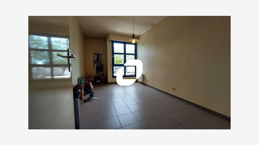 A louer Bureaux 92m² Buchelay