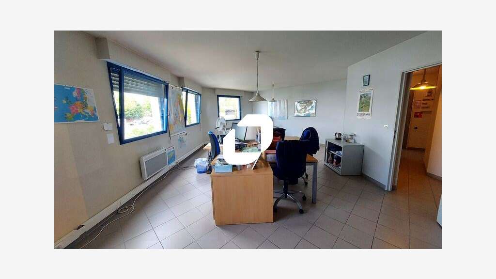 A louer Bureaux 92m² Buchelay
