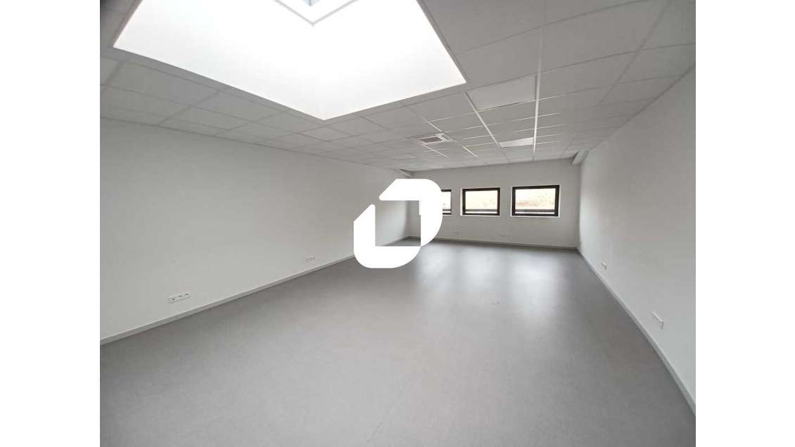 A louer Bureaux 53m² Bussy saint georges