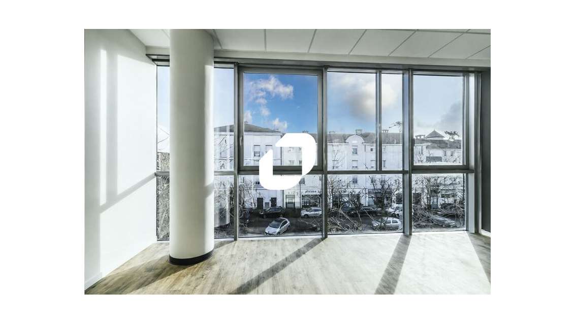A louer Bureaux 83m² Bussy saint georges