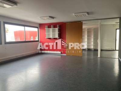 A louer bureaux 110m² lumineux R+1 Cabestany