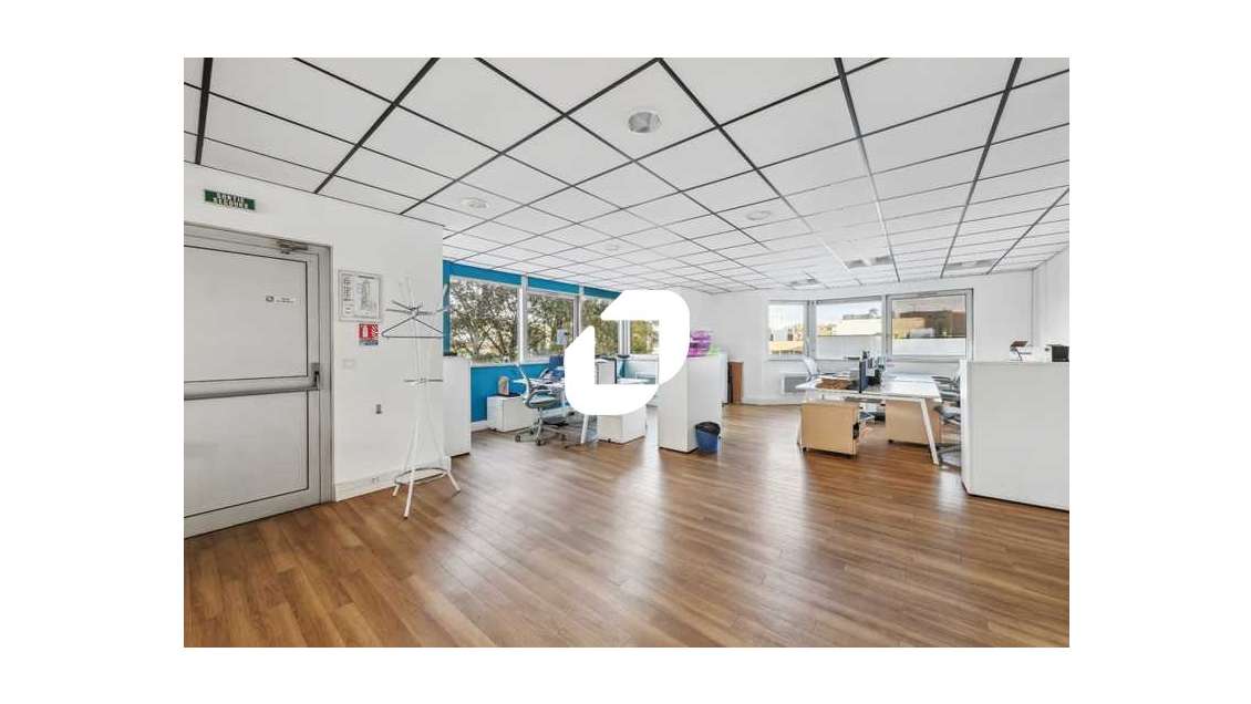A louer Bureaux 743m² Cachan