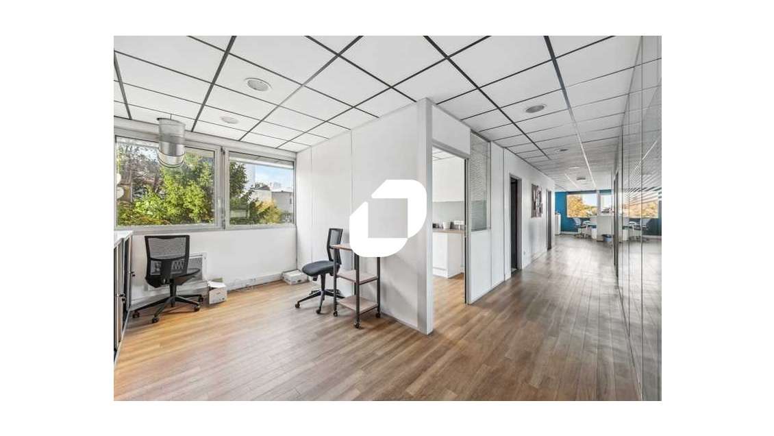 A louer Bureaux 500m² Cachan