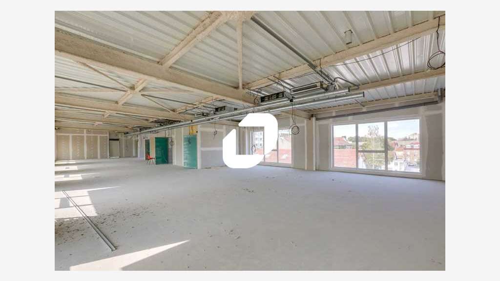 A louer Bureaux 780m² Cachan