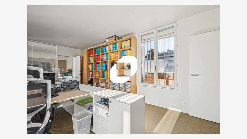 A louer Bureaux 212m² Cachan
